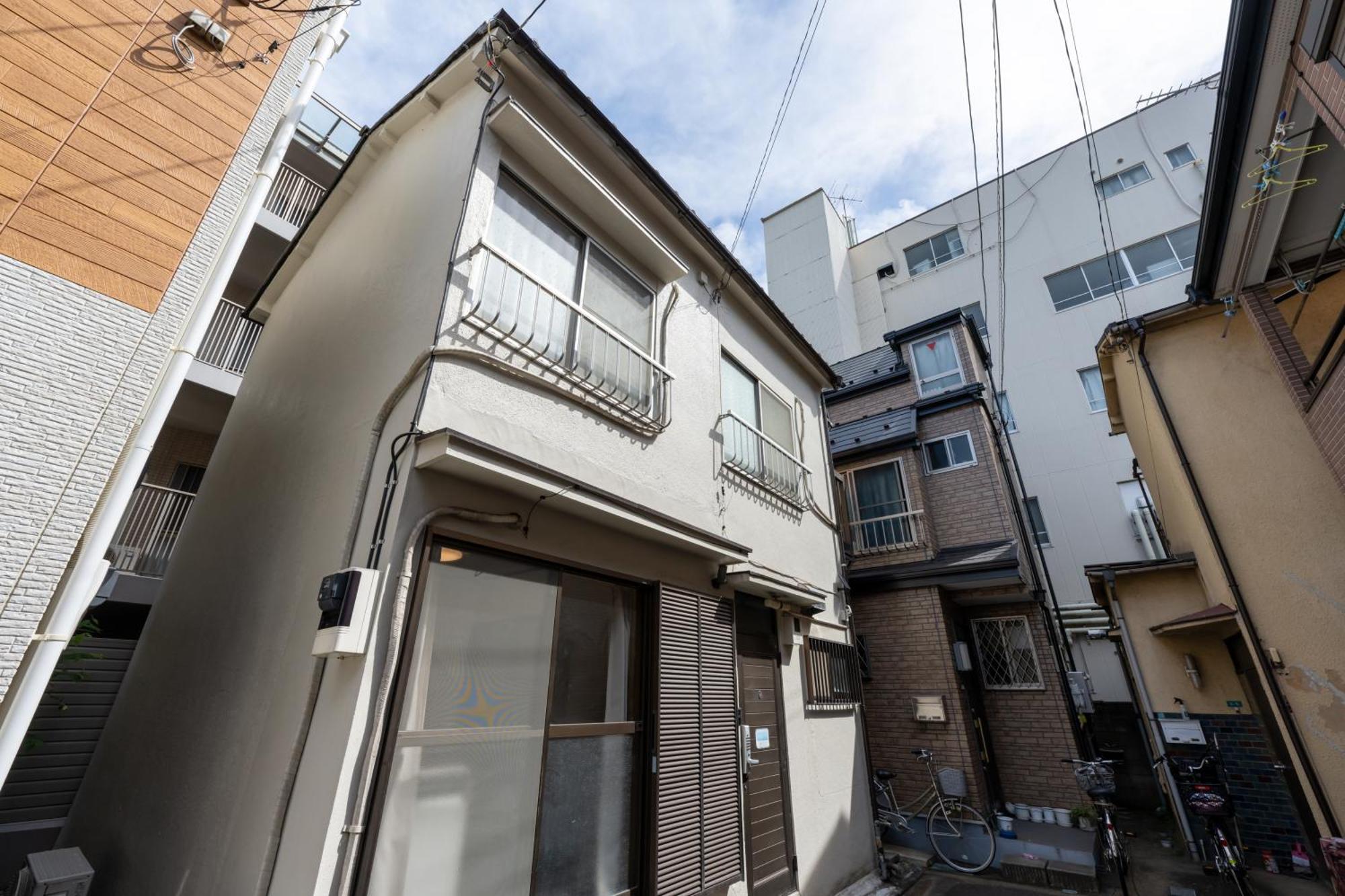 一棟貸切宿, 東京一之江ハウス6名定員, 秋葉原19分,新宿30分,Wifi有, ディズニータクシー20分3000円,駐車場ありません Tóquio Exterior foto